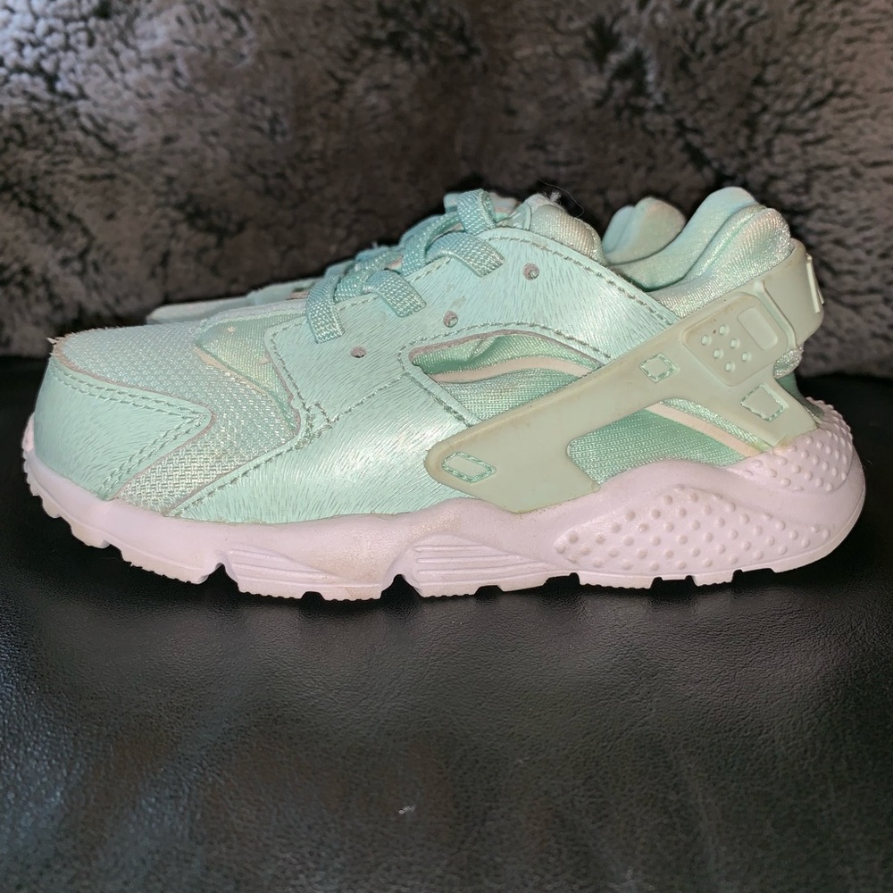 Mint green Toddler Nike Huaraches